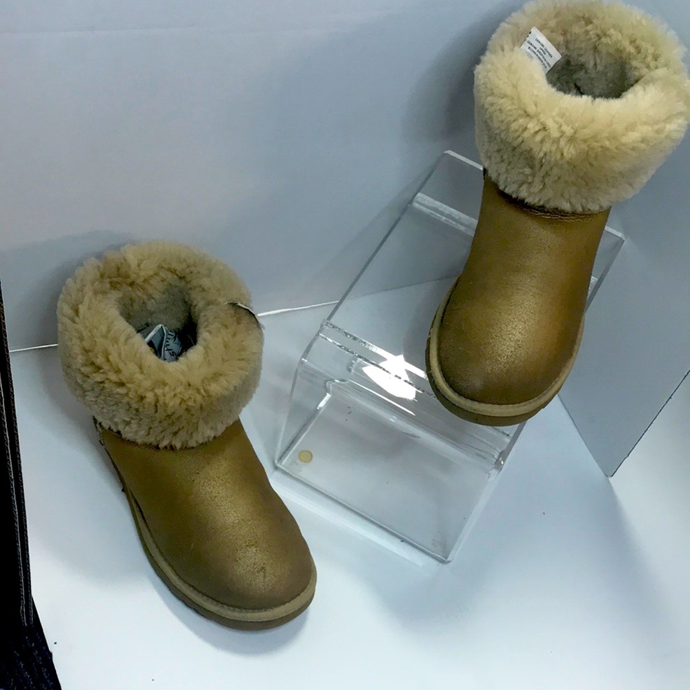 UGG Gold